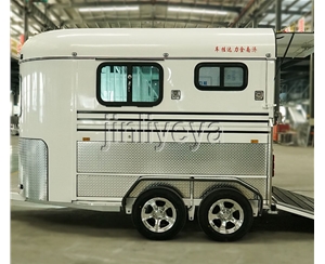 贵阳两马位运马车